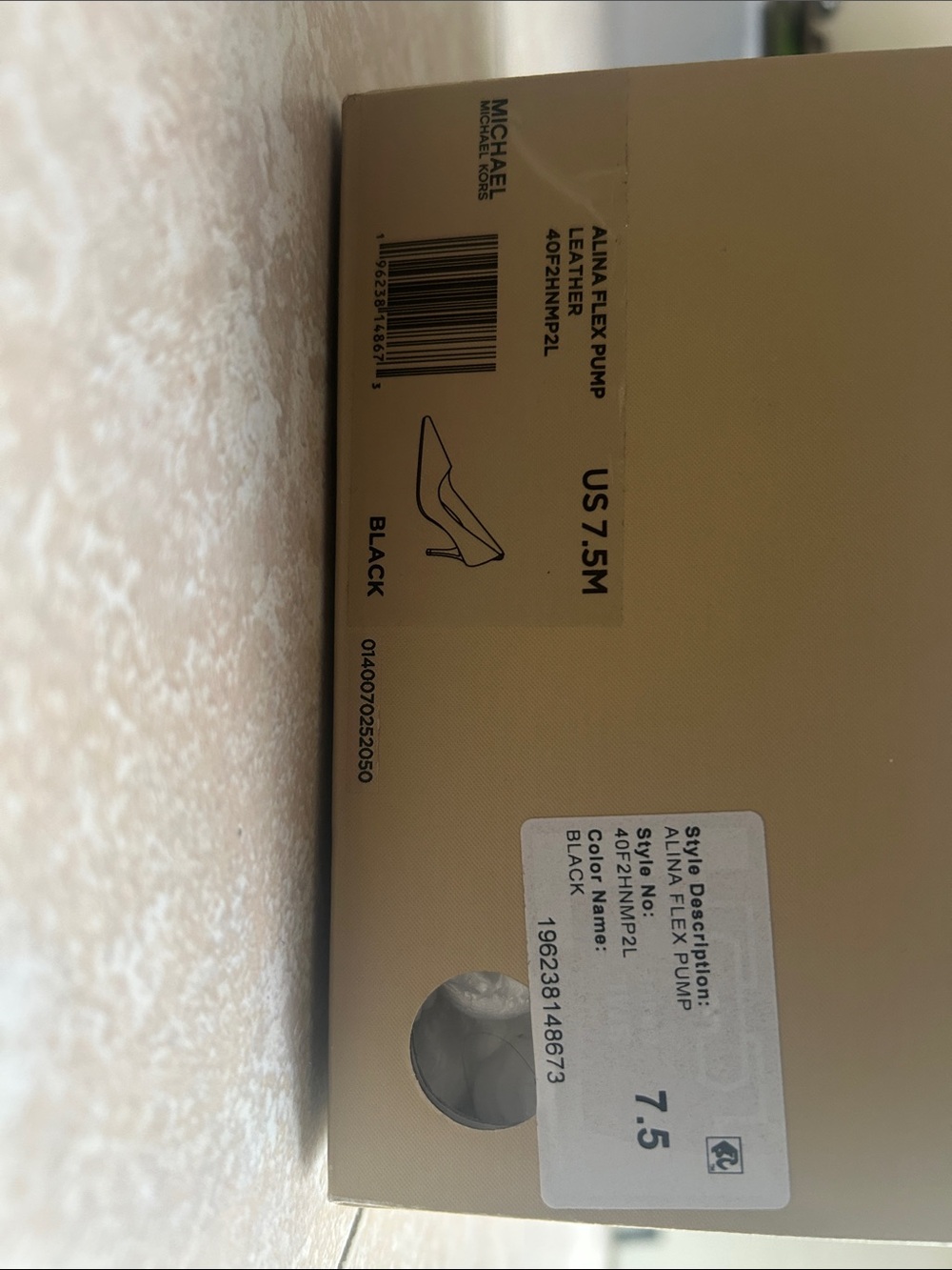 Michael Kors Women's Black Leather Pointed-Toe Pumps - Picture 8 of 8
